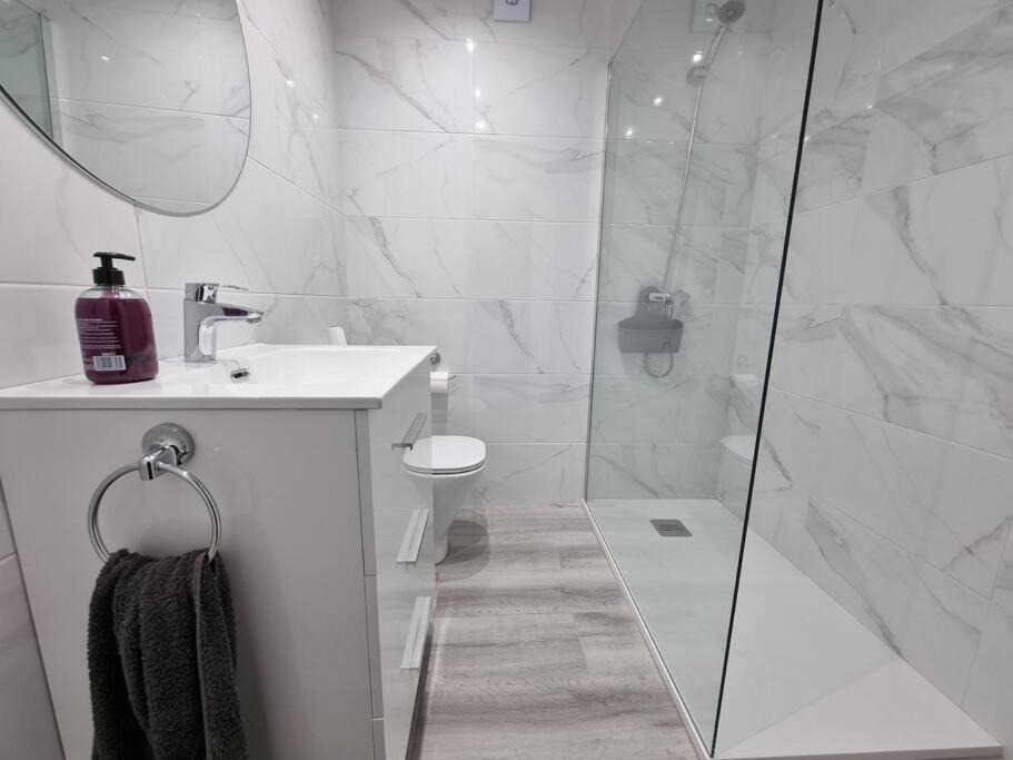 173A Amplio Apartamento Moderno Хихон Экстерьер фото